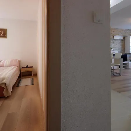 L&r Apartment *