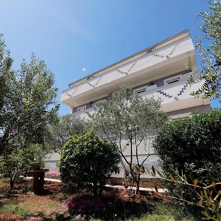 L&r Apartment Vrh (Krk)