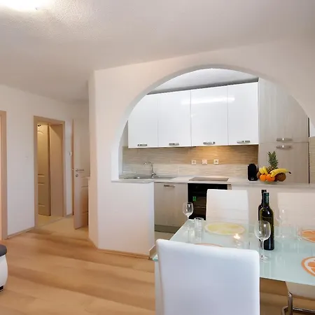 L&r Apartment Vrh (Krk)