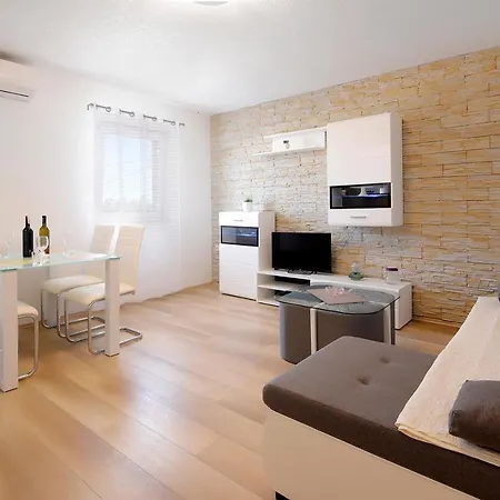 L&r Apartment Vrh (Krk)